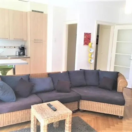 Apartment 9 Minutes From Train Statio Lausanne