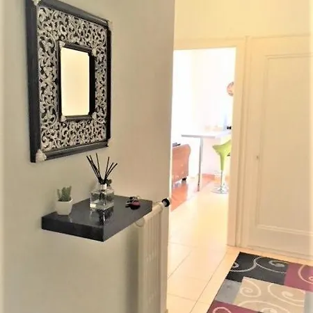 Appartement 9 Minutes From Train Statio