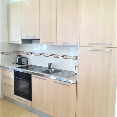 9 Minutes From Train Statio Apartment