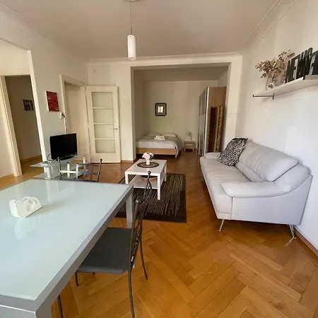 9 Minutes From Train Statio *