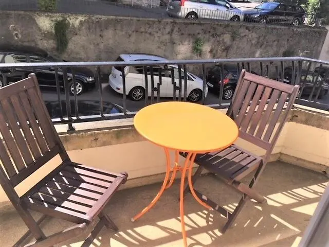 9 Minutes From Train Statio Appartement